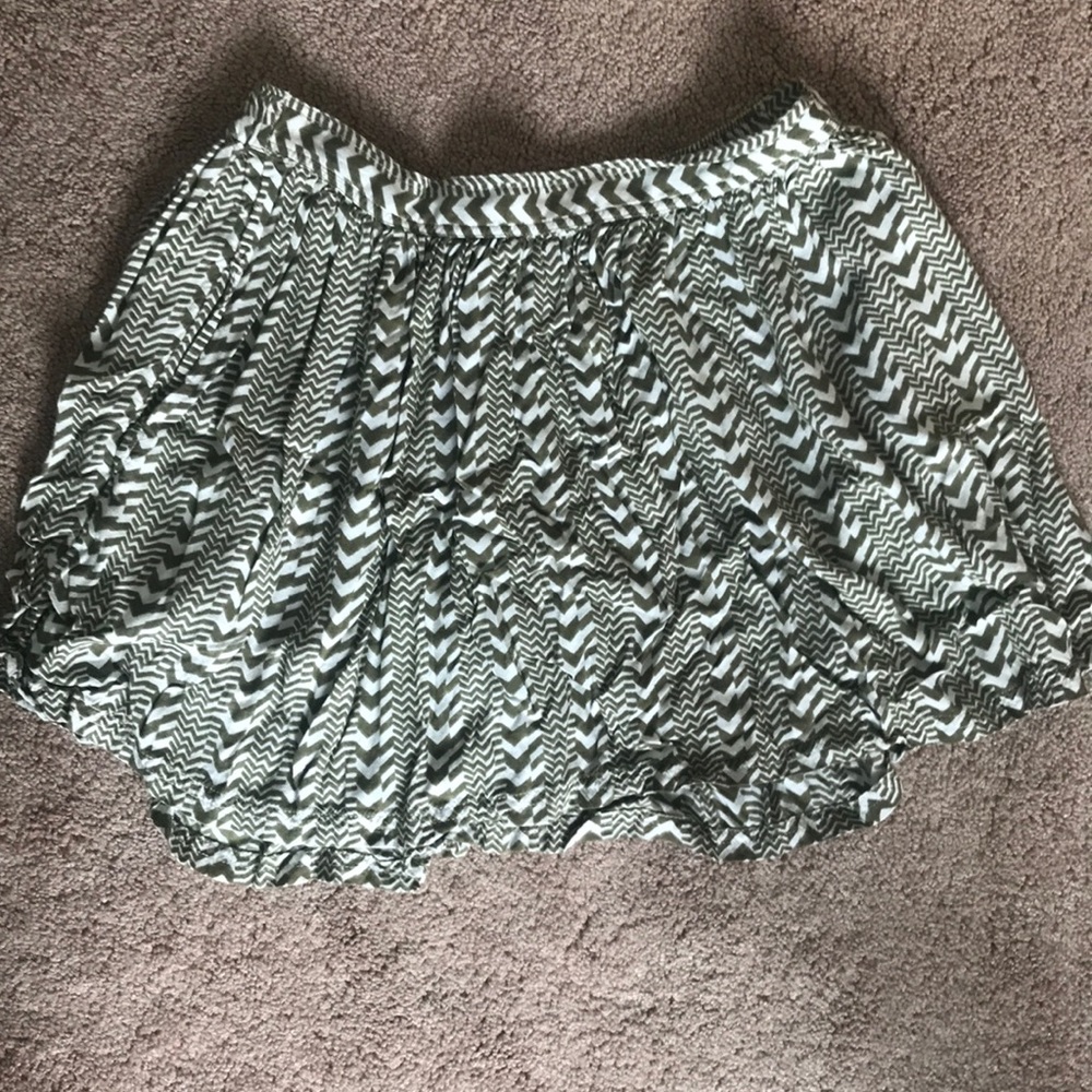 American Eagle flirty summer skirt